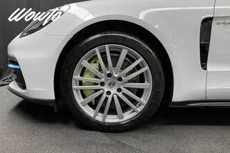 Porsche Panamera, 2.9, 340 kW, hübriid, automaat, nelikvedu