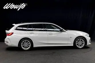 BMW 330, 2.0, 215 kW, гибрид, автомат, полный привод
