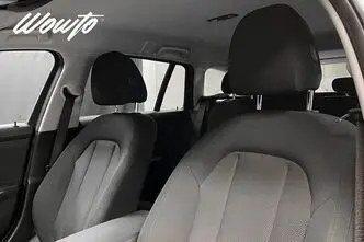 BMW 330, 2.0, 215 kW, гибрид, автомат, полный привод