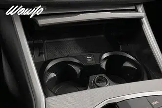 BMW 330, 2.0, 215 kW, гибрид, автомат, полный привод