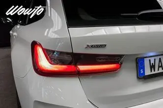 BMW 330, 2.0, 215 kW, гибрид, автомат, полный привод