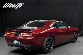Dodge Challenger, 5.7, 280 kW, бензин, автомат, полный привод