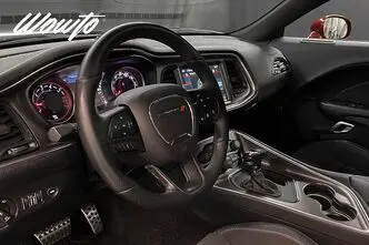 Dodge Challenger, 5.7, 280 kW, бензин, автомат, полный привод
