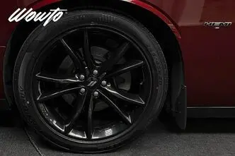 Dodge Challenger, 5.7, 280 kW, бензин, автомат, полный привод