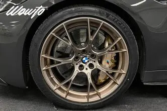 BMW M5, 4.4, 467 kW, petrol, automatic, four-wheel drive