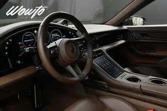 Porsche Taycan, 520 kW, elekter, automaat, nelikvedu