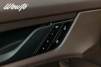 Porsche Taycan, 520 kW, elekter, automaat, nelikvedu