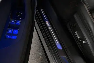 Audi RS6, 4.0, 463 kW, petrol, automatic, four-wheel drive