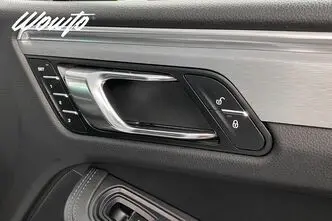Porsche Macan, 3.6, 294 kW, petrol, automatic, four-wheel drive