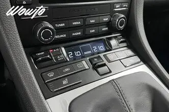 Porsche 718, 2.0, 220 kW, bensiin, manuaal, nelikvedu