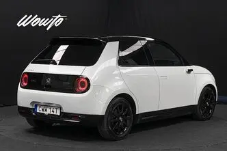 Honda e, 113 kW, elekter, automaat, nelikvedu