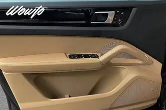 Porsche Cayenne, 3.0, 340 kW, hübriid, automaat, nelikvedu