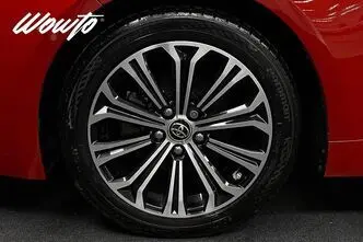 Toyota Corolla, 1.8, 90 kW, hübriid, automaat, nelikvedu