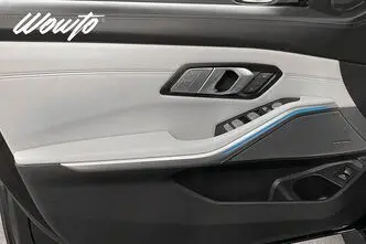 BMW M3, 3.0, 375 kW, бензин, автомат, полный привод