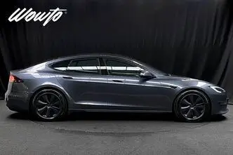 Tesla Model S, 493 kW, electric, automatic, four-wheel drive