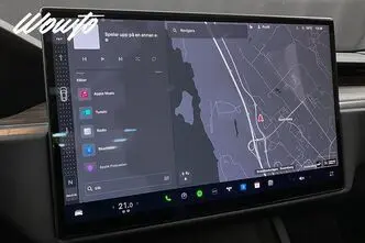 Tesla Model S, 493 kW, electric, automatic, four-wheel drive