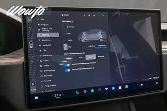 Tesla Model S, 493 kW, electric, automatic, four-wheel drive