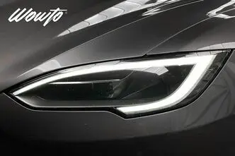 Tesla Model S, 493 kW, electric, automatic, four-wheel drive