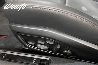 Porsche 911, 3.6, 398 kW, petrol, automatic, four-wheel drive