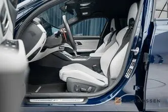 BMW M3, 3.0, 375 kW, petrol, automatic, four-wheel drive