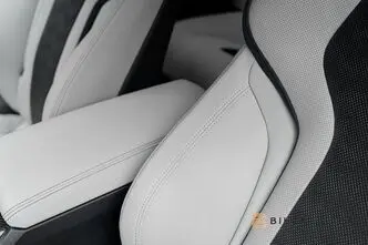 BMW M3, 3.0, 375 kW, petrol, automatic, four-wheel drive