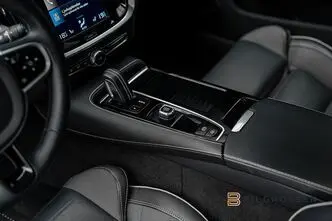 Volvo V60, 2.0, 335 kW, hübriid, automaat, nelikvedu