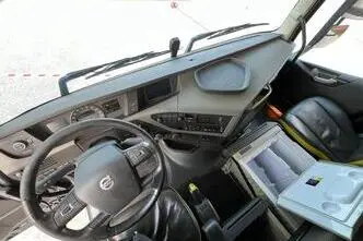 Volvo FH 16 750 8x4, 552 kW, diesel, automatic