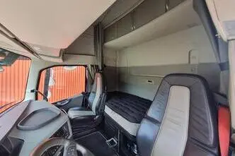 Volvo FH 540 6x4, 405 kW, diesel, automatic