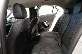 Mercedes-Benz A 180, 1.3, 100 kW, bensiin, automaat, esivedu