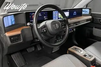 Honda e, 113 kW, elekter, automaat, nelikvedu