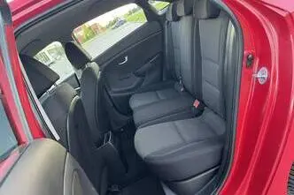 Hyundai i30, 1.4, 66 kW, diisel, manuaal, esivedu