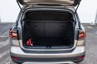 Volkswagen T-Cross, 1.6, 70 kW, дизель, механическая