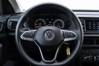 Volkswagen T-Cross, 1.6, 70 kW, дизель, механическая