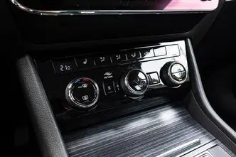 Škoda Superb, 1.4, 160 kW, бензин, автомат, передний привод