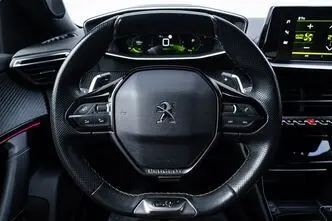 Peugeot 2008, 1.5, 96 kW, дизель, автомат, передний привод