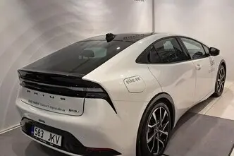 Toyota Prius, 2.0, 111 kW, подключаемый гибрид, автомат, передний привод