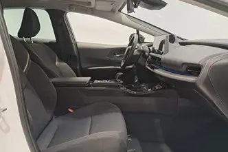 Toyota Prius, 2.0, 111 kW, подключаемый гибрид, автомат, передний привод