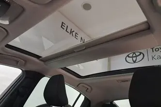 Toyota Prius, 2.0, 111 kW, подключаемый гибрид, автомат, передний привод