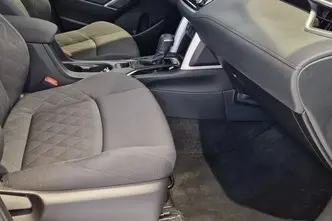 Toyota Corolla Cross, 2.0, 112 kW, гибрид, автомат, полный привод