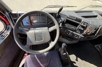 Volvo FH12 460, 338 kW, дизель, механическая
