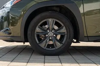 Lexus UX 250, 2.0, 135 kW, bensiin, automaat