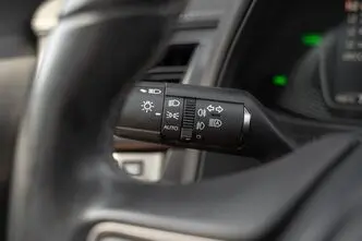 Lexus UX 250, 2.0, 135 kW, bensiin, automaat