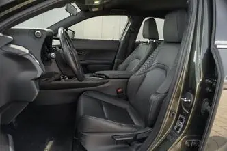 Lexus UX 250, 2.0, 135 kW, bensiin, automaat