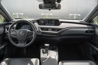Lexus UX 250, 2.0, 135 kW, bensiin, automaat