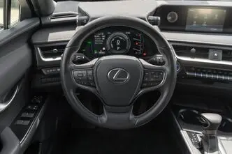 Lexus UX 250, 2.0, 135 kW, bensiin, automaat