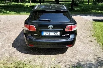Toyota Avensis, 2.0, 93 kW, diesel, manual, front-wheel drive