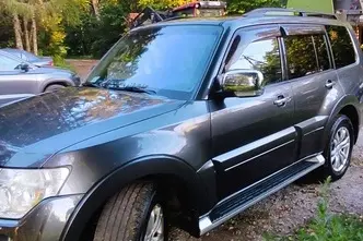 Mitsubishi Pajero, 3.2, 147 kW, diesel, automatic, four-wheel drive