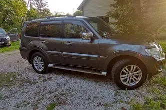 Mitsubishi Pajero, 3.2, 147 kW, diesel, automatic, four-wheel drive