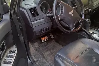 Mitsubishi Pajero, 3.2, 147 kW, diesel, automatic, four-wheel drive
