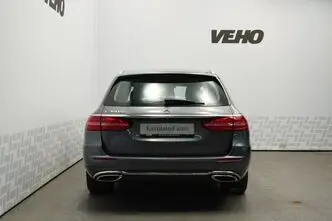 Mercedes-Benz E 300, 2.0, 143 kW, подключаемый гибрид, автомат, задний привод